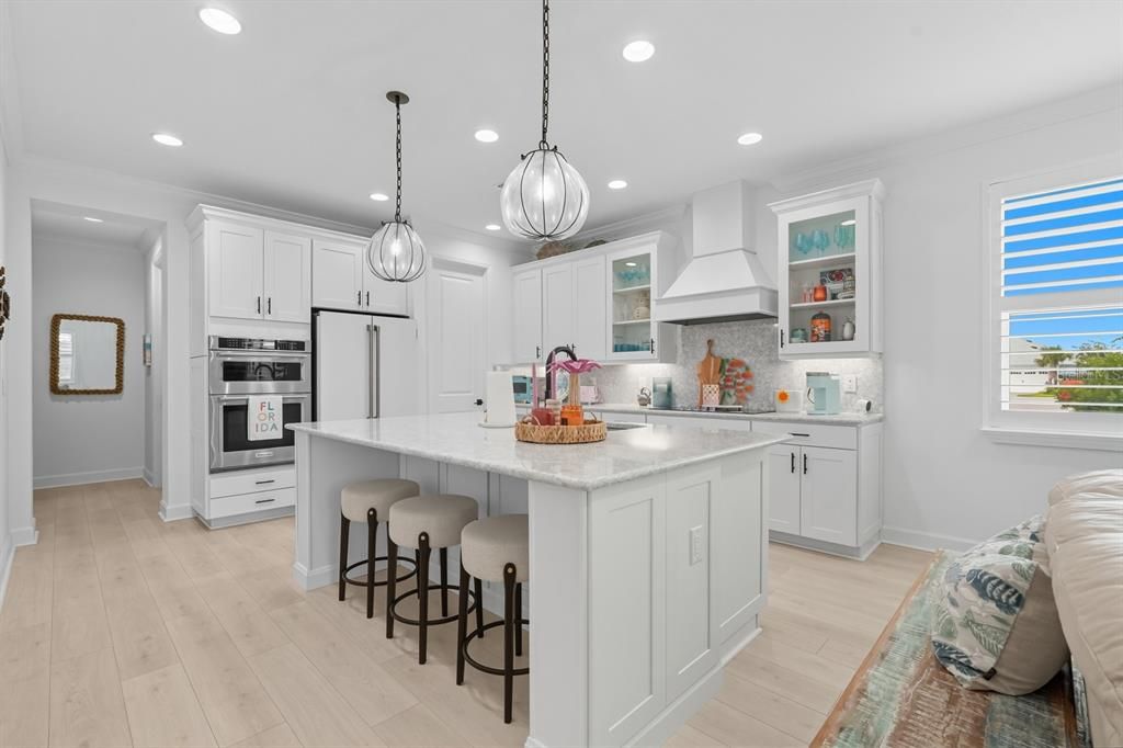 En Venta: $895,000 (3 camas, 3 baños, 2542 Pies cuadrados)