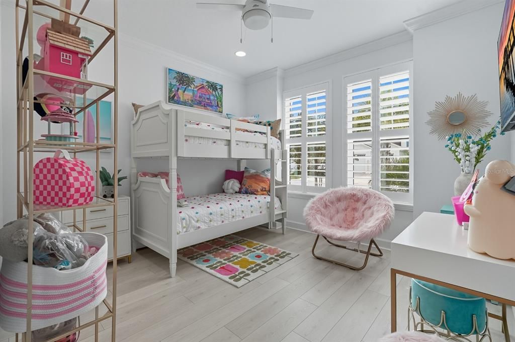 En Venta: $895,000 (3 camas, 3 baños, 2542 Pies cuadrados)