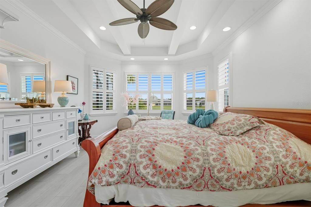 En Venta: $895,000 (3 camas, 3 baños, 2542 Pies cuadrados)