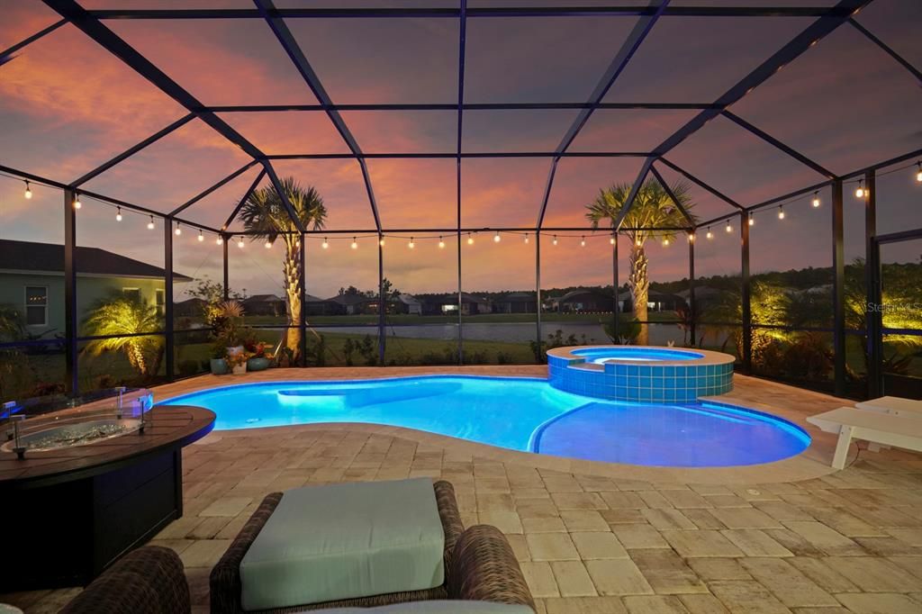 En Venta: $895,000 (3 camas, 3 baños, 2542 Pies cuadrados)