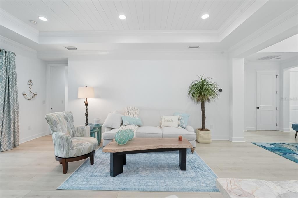 En Venta: $895,000 (3 camas, 3 baños, 2542 Pies cuadrados)