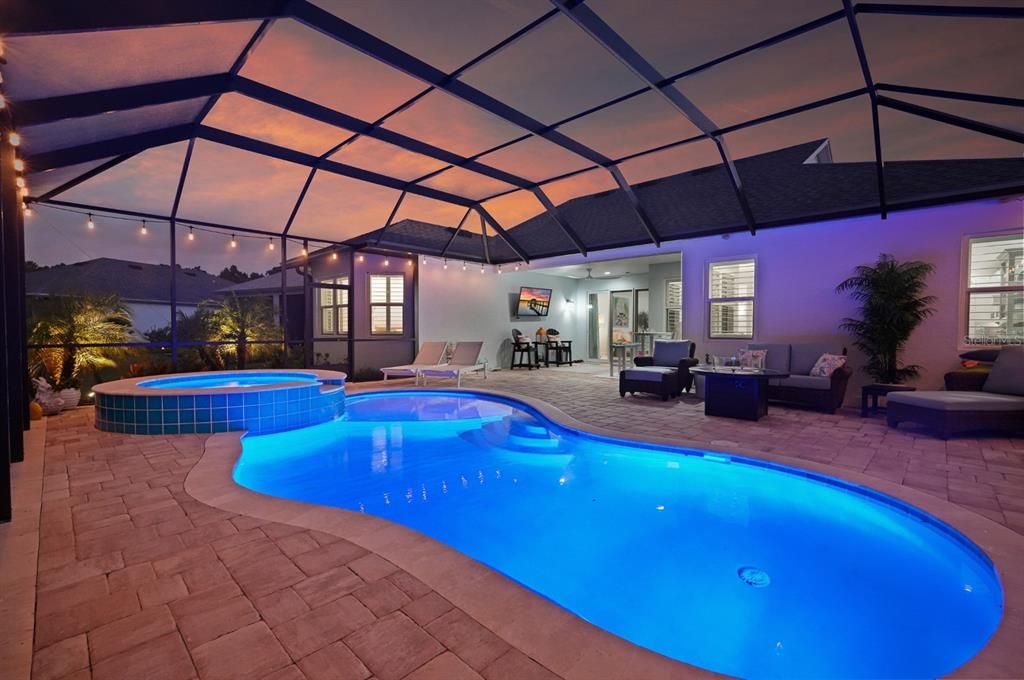 En Venta: $895,000 (3 camas, 3 baños, 2542 Pies cuadrados)