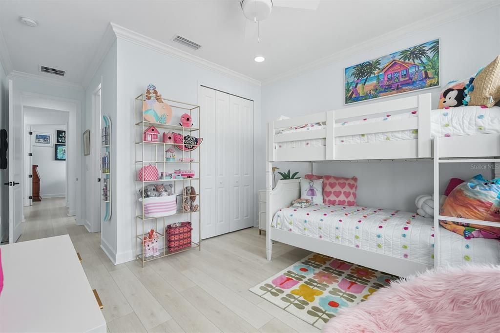 En Venta: $895,000 (3 camas, 3 baños, 2542 Pies cuadrados)