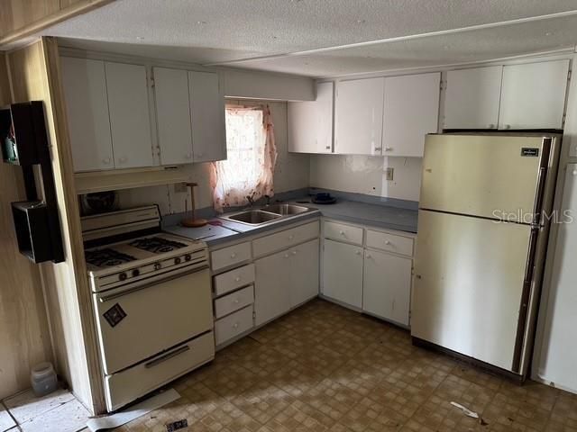 На продажу: $99,000 (2 спален, 1 ванн, 624 Квадратных фут)