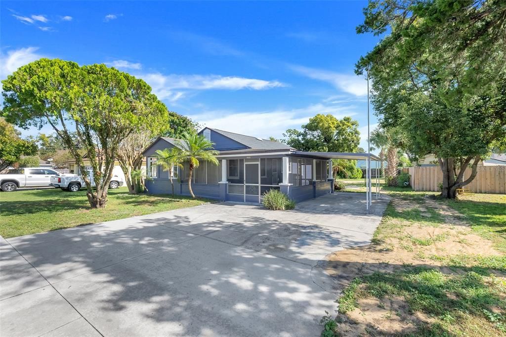 For Sale: $275,000 (2 beds, 1 baths, 1029 Square Feet)