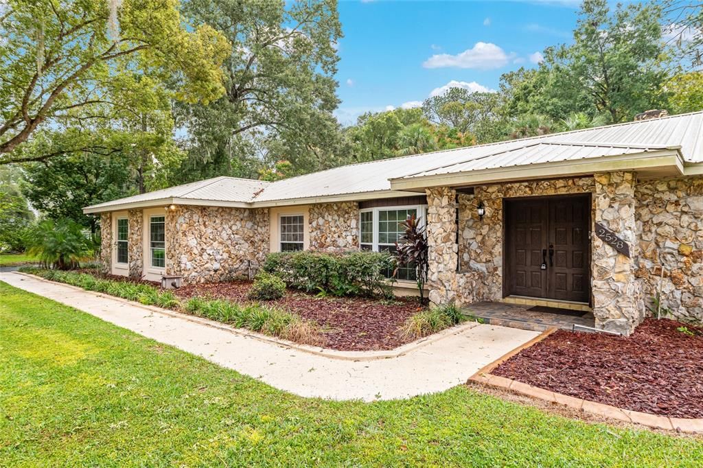 For Sale: $519,900 (4 beds, 3 baths, 2874 Square Feet)