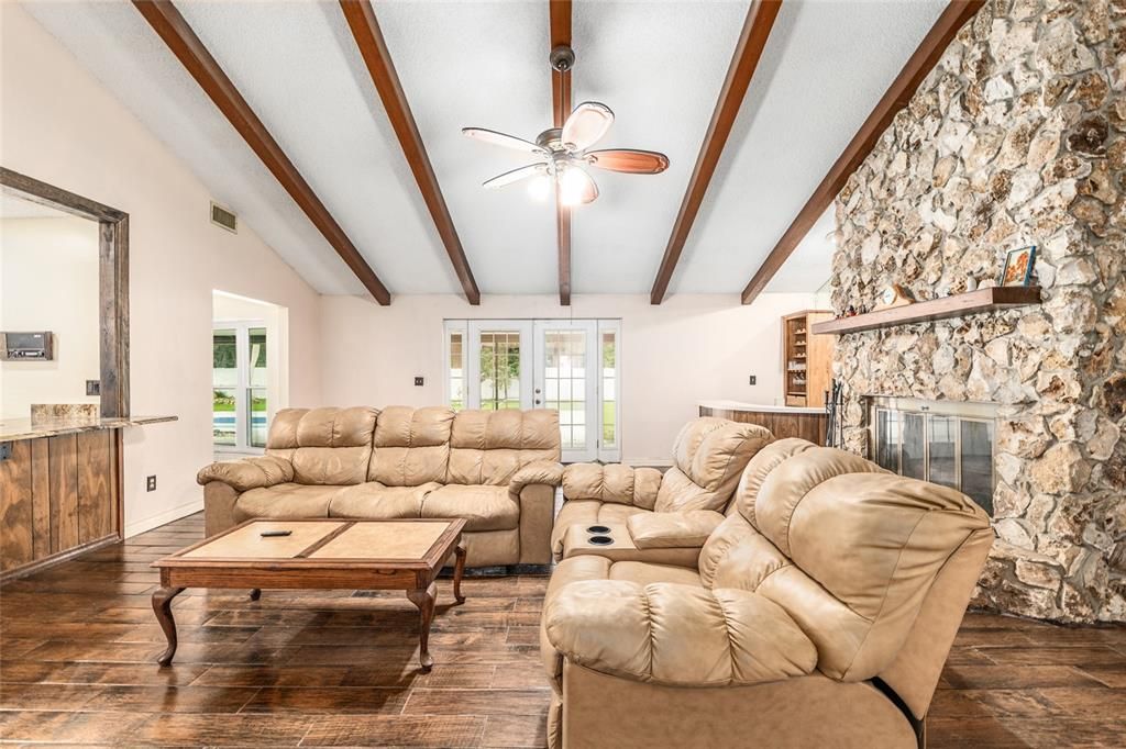 For Sale: $519,900 (4 beds, 3 baths, 2874 Square Feet)