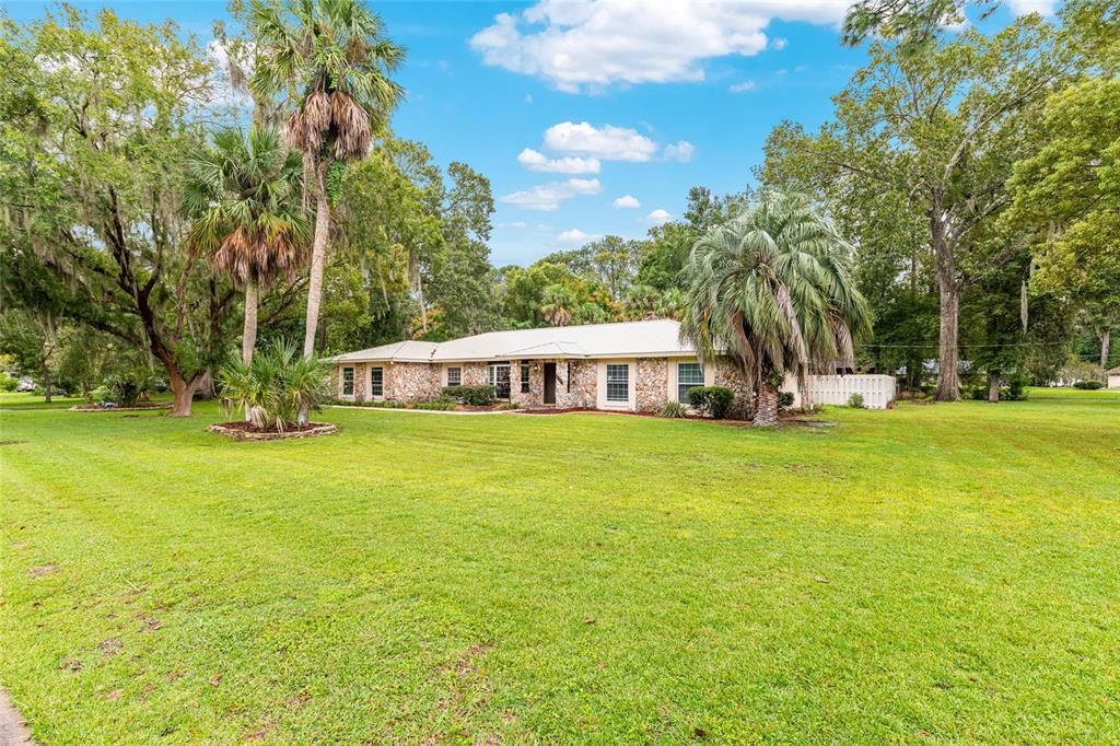 For Sale: $519,900 (4 beds, 3 baths, 2874 Square Feet)