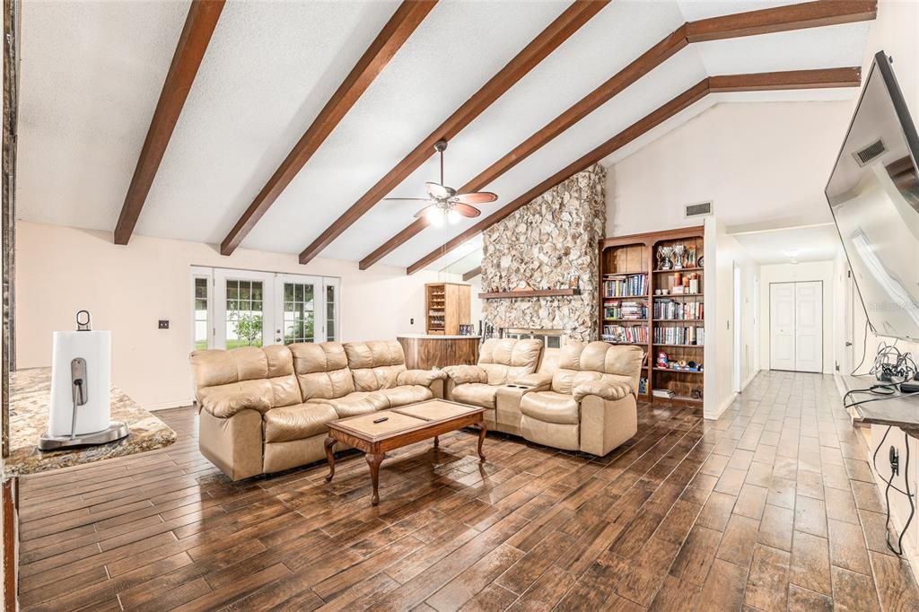 For Sale: $519,900 (4 beds, 3 baths, 2874 Square Feet)