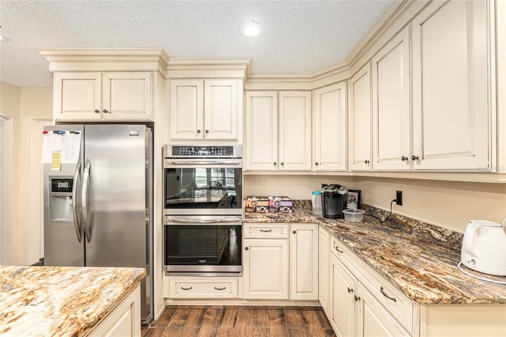 For Sale: $519,900 (4 beds, 3 baths, 2874 Square Feet)