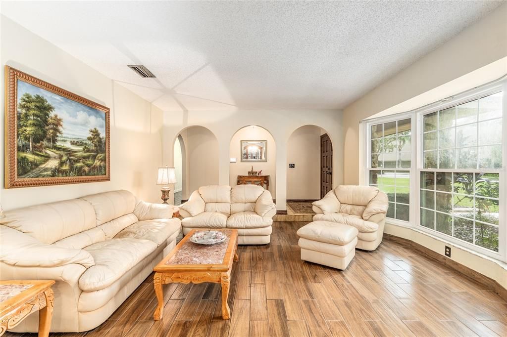 For Sale: $519,900 (4 beds, 3 baths, 2874 Square Feet)