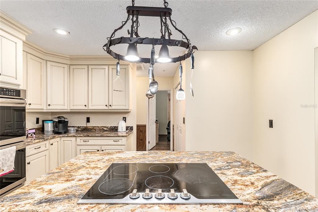 For Sale: $519,900 (4 beds, 3 baths, 2874 Square Feet)