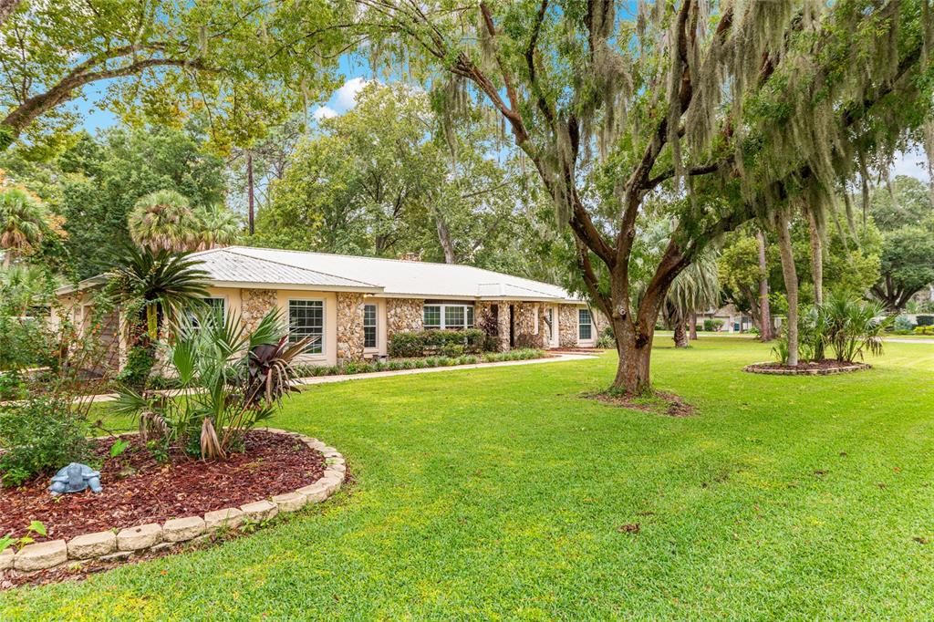 For Sale: $519,900 (4 beds, 3 baths, 2874 Square Feet)