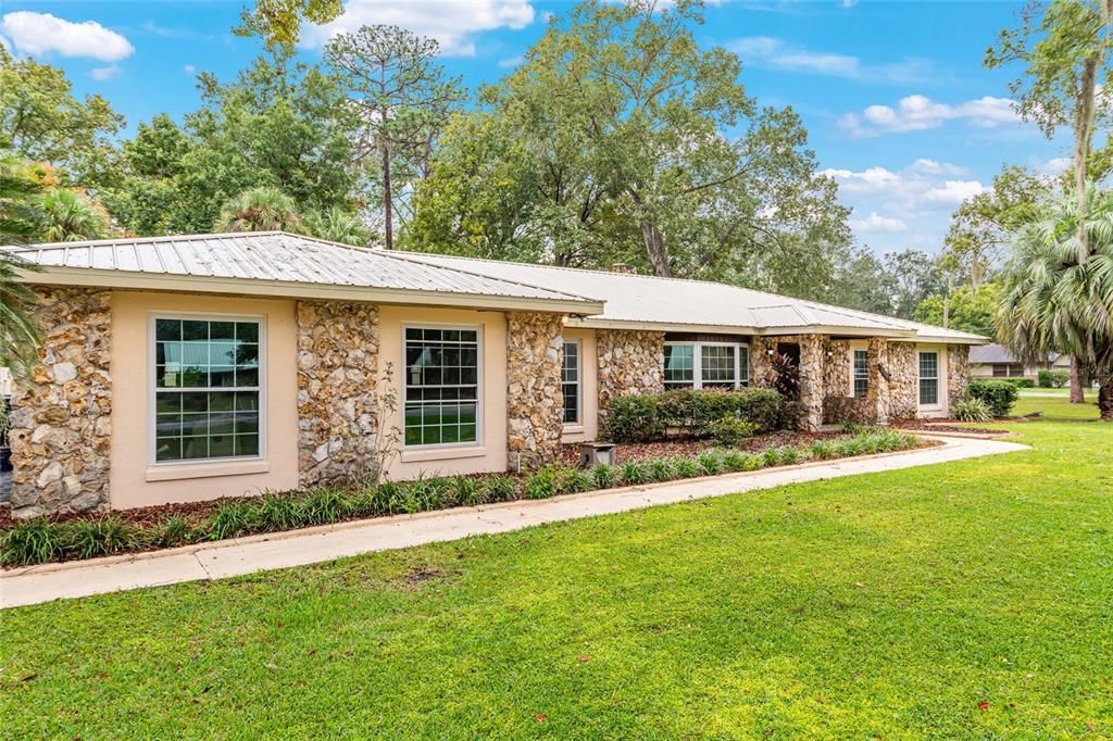 For Sale: $519,900 (4 beds, 3 baths, 2874 Square Feet)