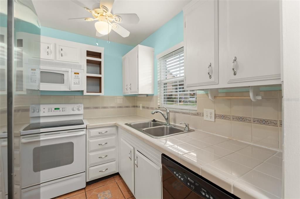 En Venta: $190,000 (2 camas, 2 baños, 1073 Pies cuadrados)