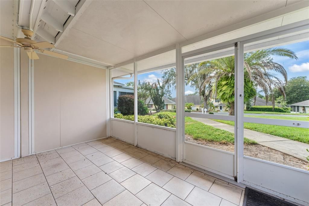 En Venta: $190,000 (2 camas, 2 baños, 1073 Pies cuadrados)