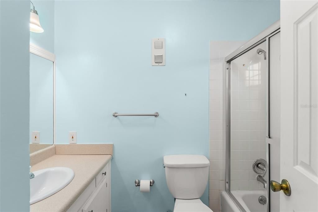 En Venta: $190,000 (2 camas, 2 baños, 1073 Pies cuadrados)