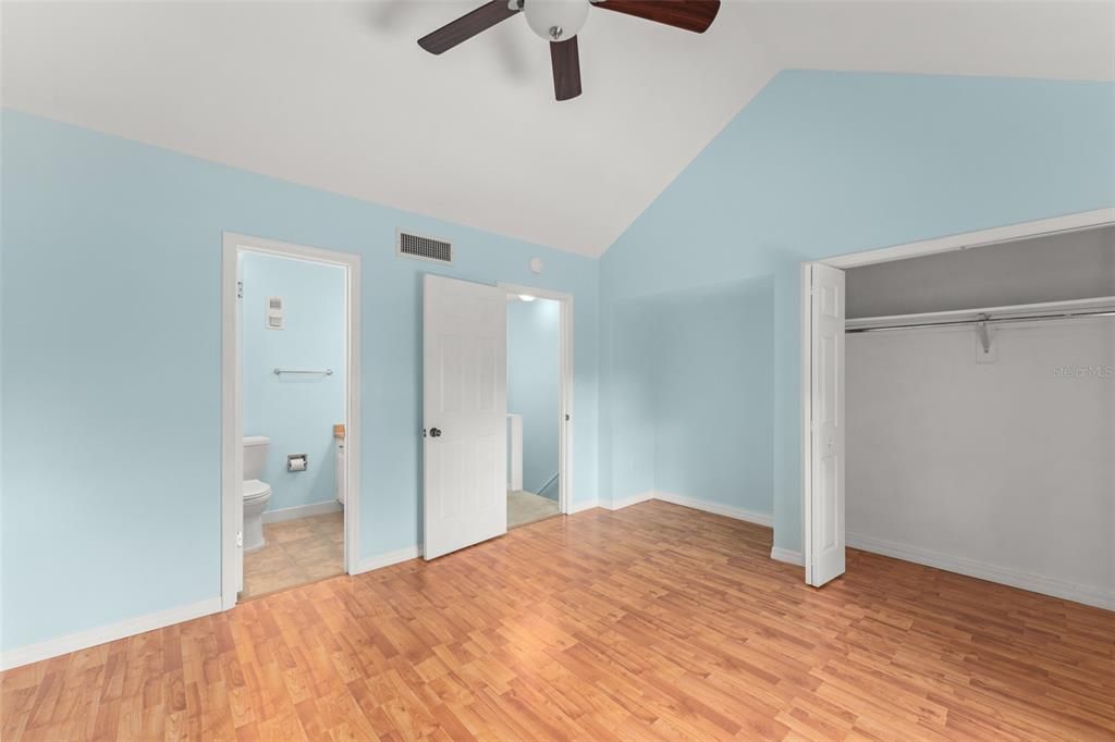 En Venta: $190,000 (2 camas, 2 baños, 1073 Pies cuadrados)