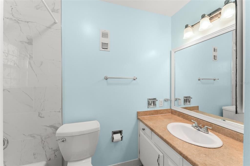 En Venta: $190,000 (2 camas, 2 baños, 1073 Pies cuadrados)