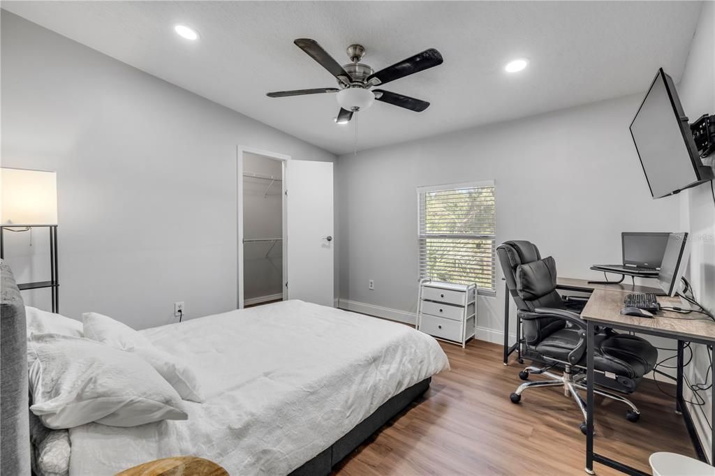 For Sale: $214,000 (3 beds, 2 baths, 1248 Square Feet)