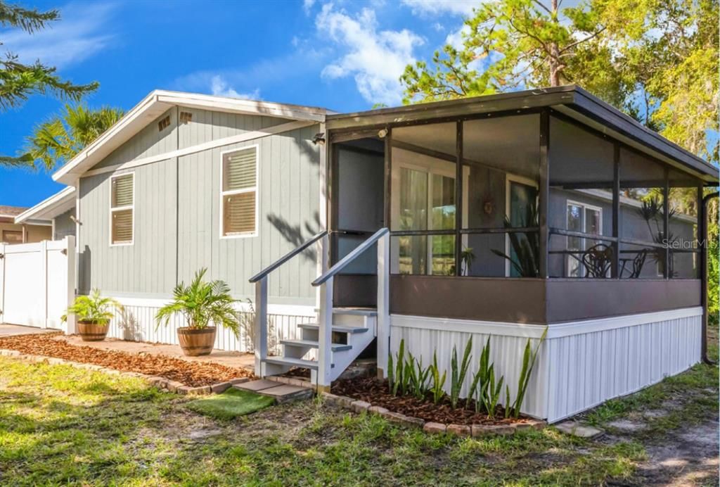 For Sale: $214,000 (3 beds, 2 baths, 1248 Square Feet)