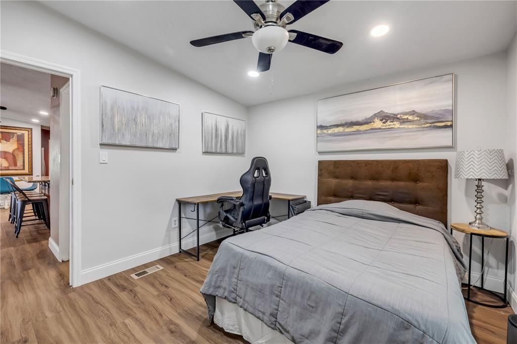 For Sale: $214,000 (3 beds, 2 baths, 1248 Square Feet)