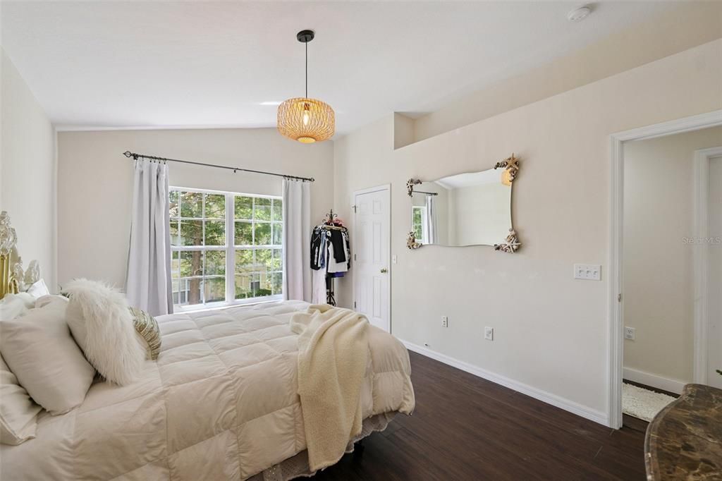 待售: $250,000 (2 贝兹, 2 浴室, 1461 平方英尺)