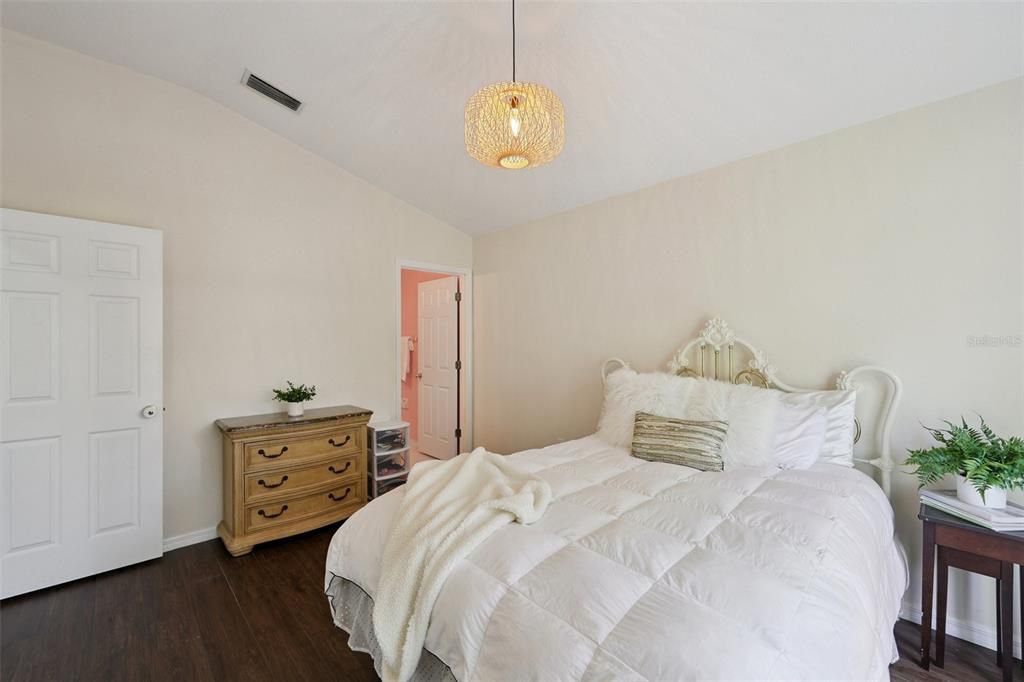 待售: $250,000 (2 贝兹, 2 浴室, 1461 平方英尺)