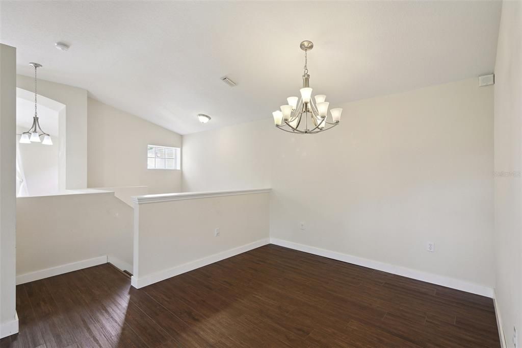 待售: $250,000 (2 贝兹, 2 浴室, 1461 平方英尺)