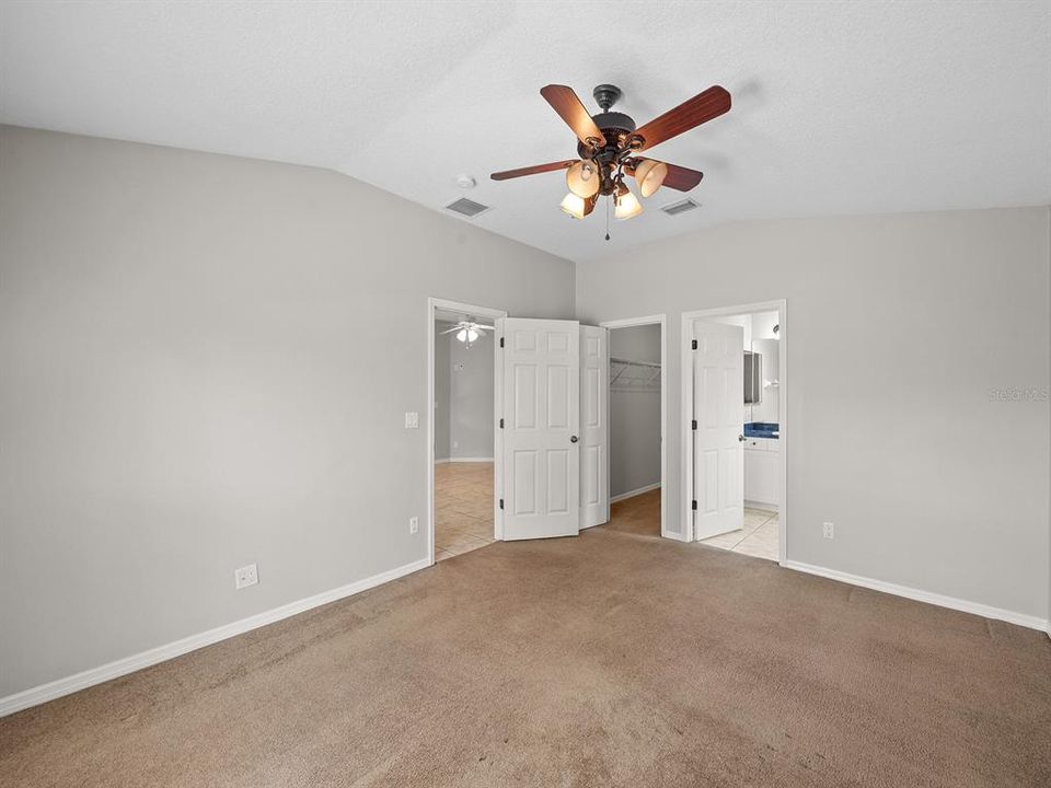 For Rent: $2,100 (3 beds, 2 baths, 1415 Square Feet)