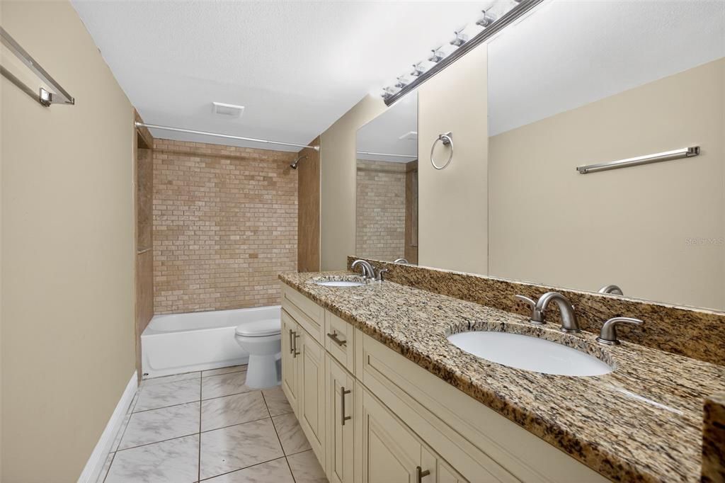 For Sale: $554,900 (4 beds, 2 baths, 1935 Square Feet)