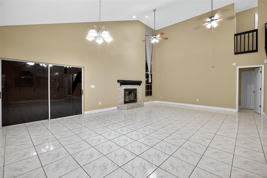 For Sale: $554,900 (4 beds, 2 baths, 1935 Square Feet)