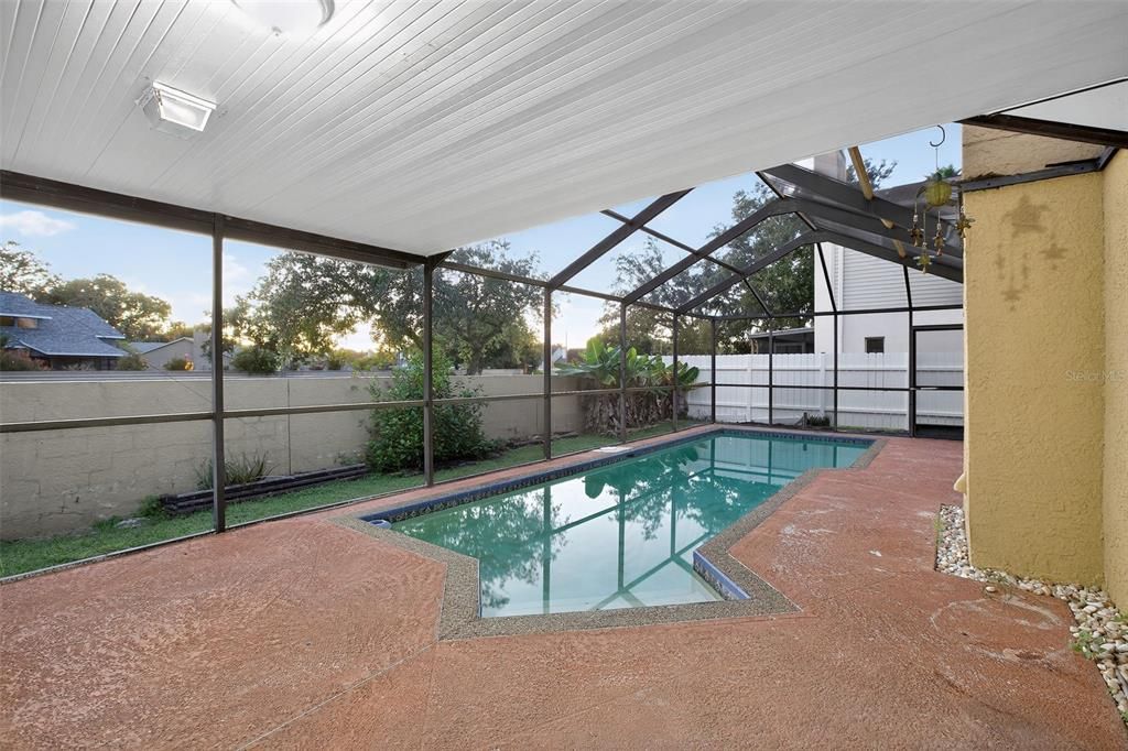 For Sale: $554,900 (4 beds, 2 baths, 1935 Square Feet)