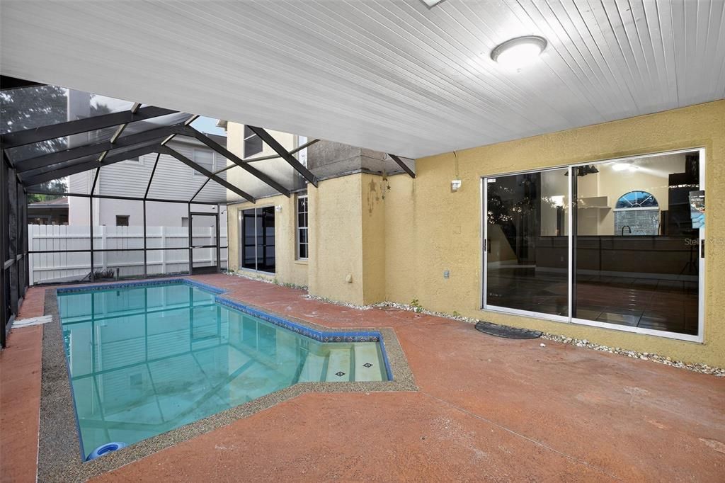 For Sale: $554,900 (4 beds, 2 baths, 1935 Square Feet)