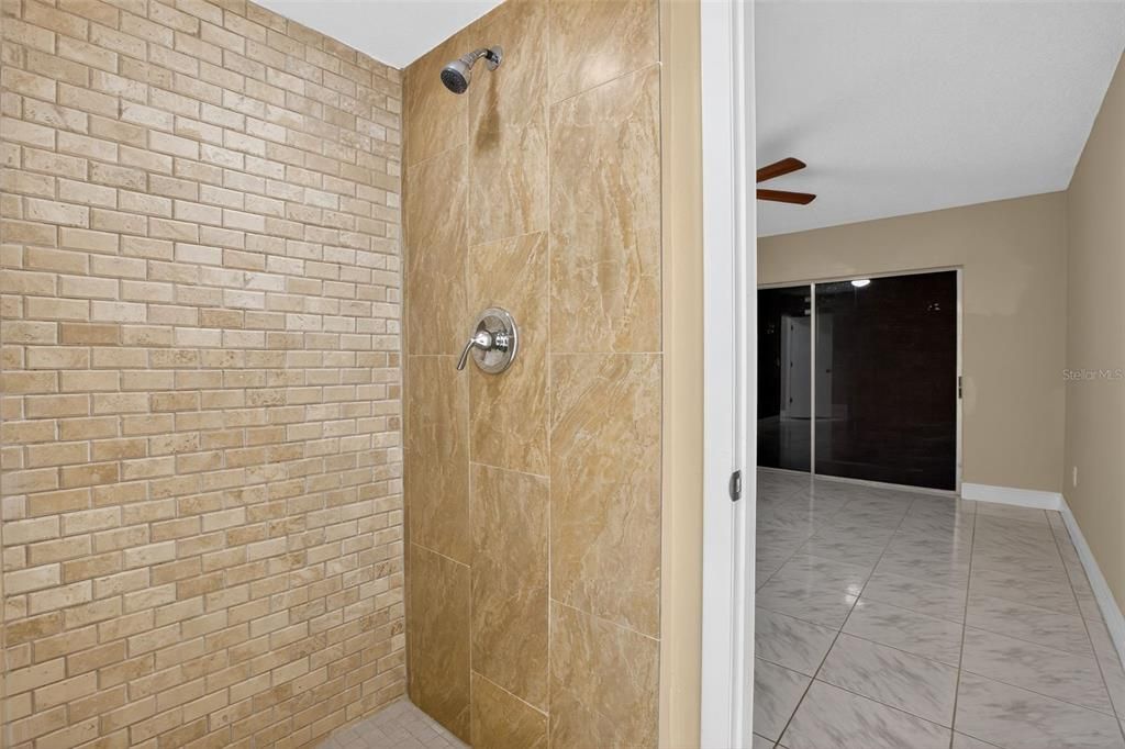 For Sale: $554,900 (4 beds, 2 baths, 1935 Square Feet)