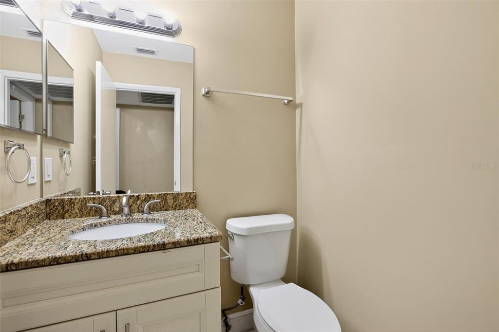 For Sale: $554,900 (4 beds, 2 baths, 1935 Square Feet)