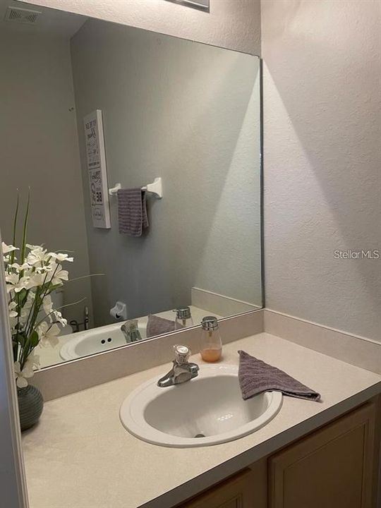 Active With Contract: $2,300 (3 beds, 2 baths, 2013 Square Feet)