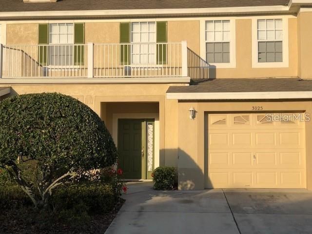 Active With Contract: $2,300 (3 beds, 2 baths, 2013 Square Feet)