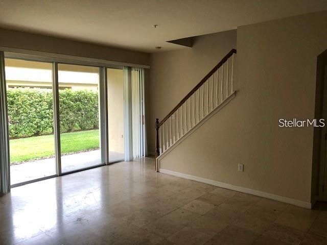 Active With Contract: $2,300 (3 beds, 2 baths, 2013 Square Feet)