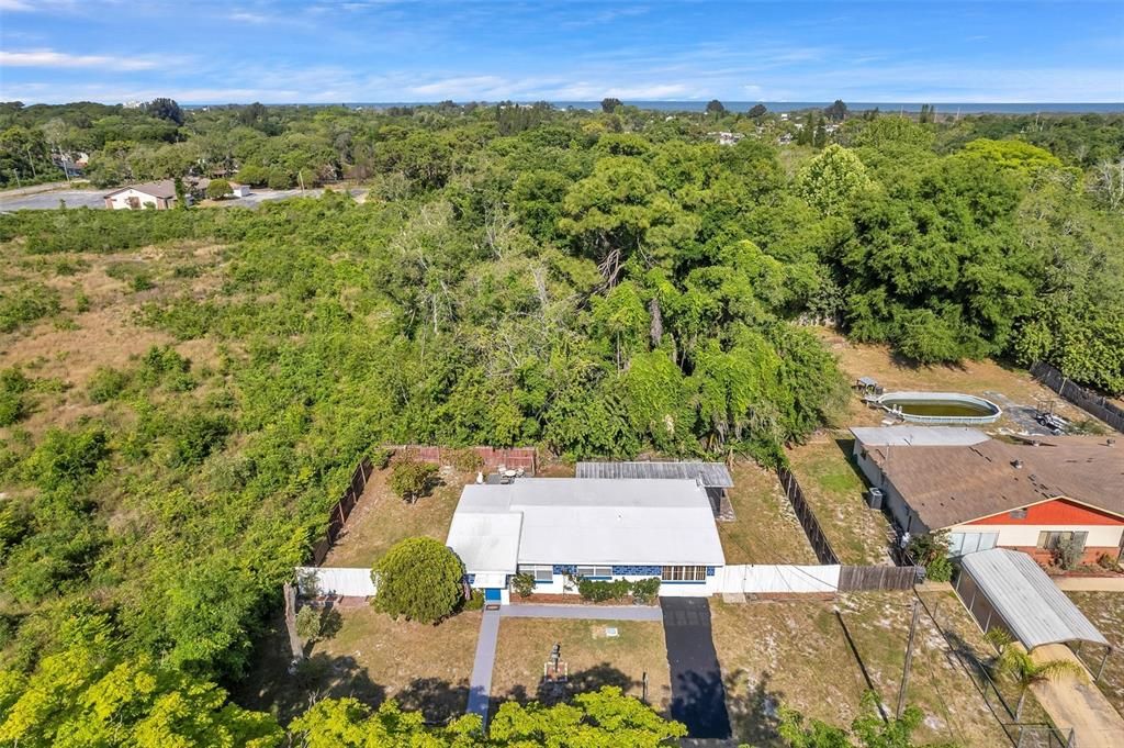 合同活跃: $179,000 (3 贝兹, 1 浴室, 1222 平方英尺)