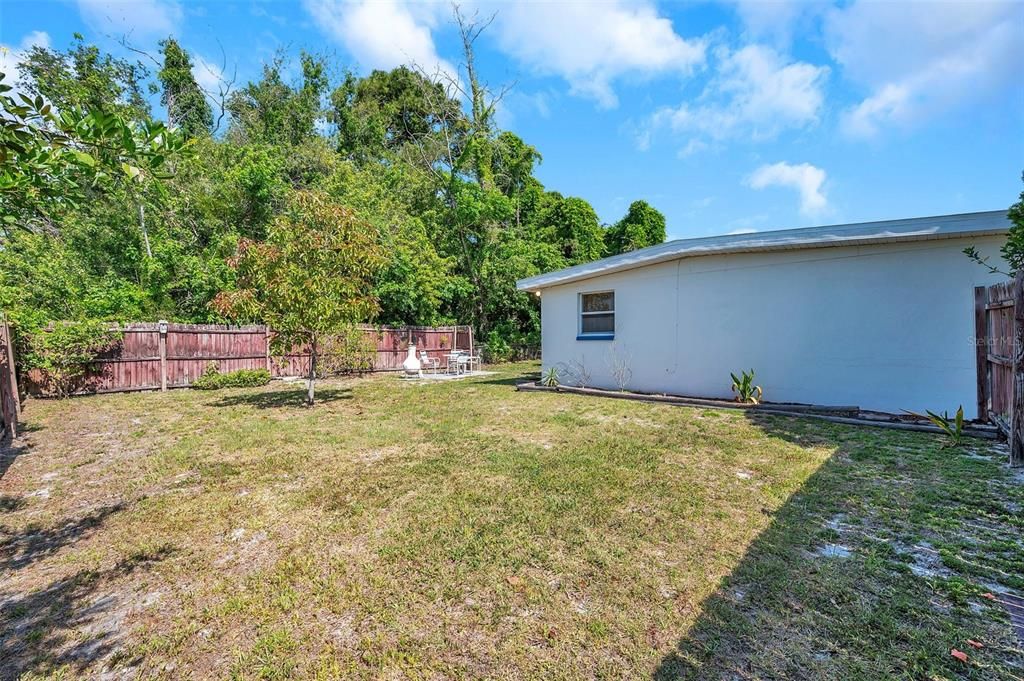 合同活跃: $179,000 (3 贝兹, 1 浴室, 1222 平方英尺)