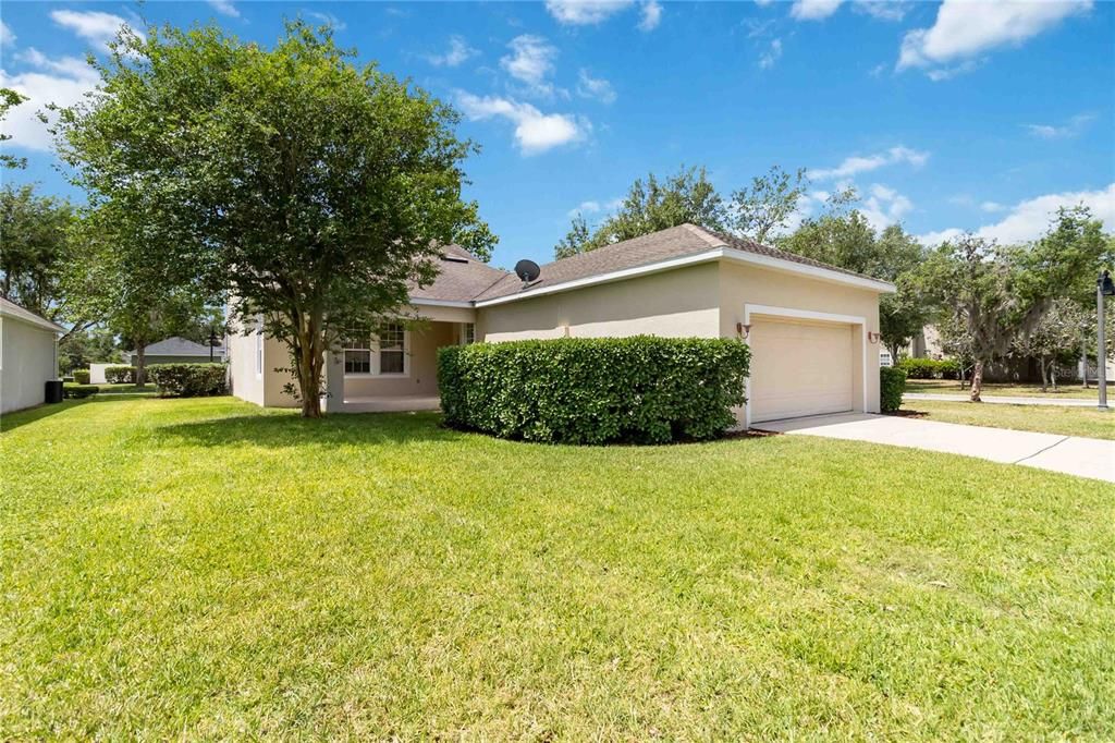 Active With Contract: $415,000 (4 beds, 2 baths, 2444 Square Feet)