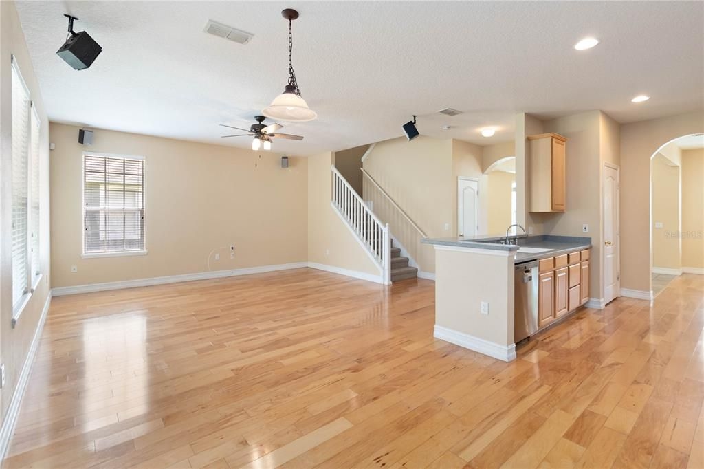 Active With Contract: $415,000 (4 beds, 2 baths, 2444 Square Feet)