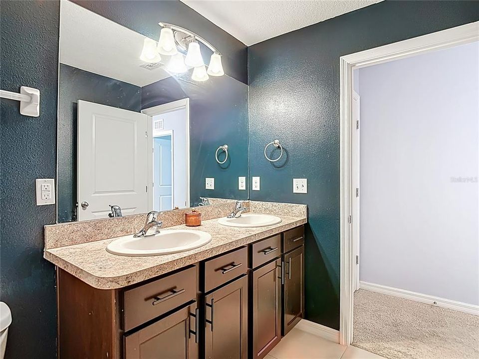 Active With Contract: $379,900 (4 beds, 2 baths, 2505 Square Feet)