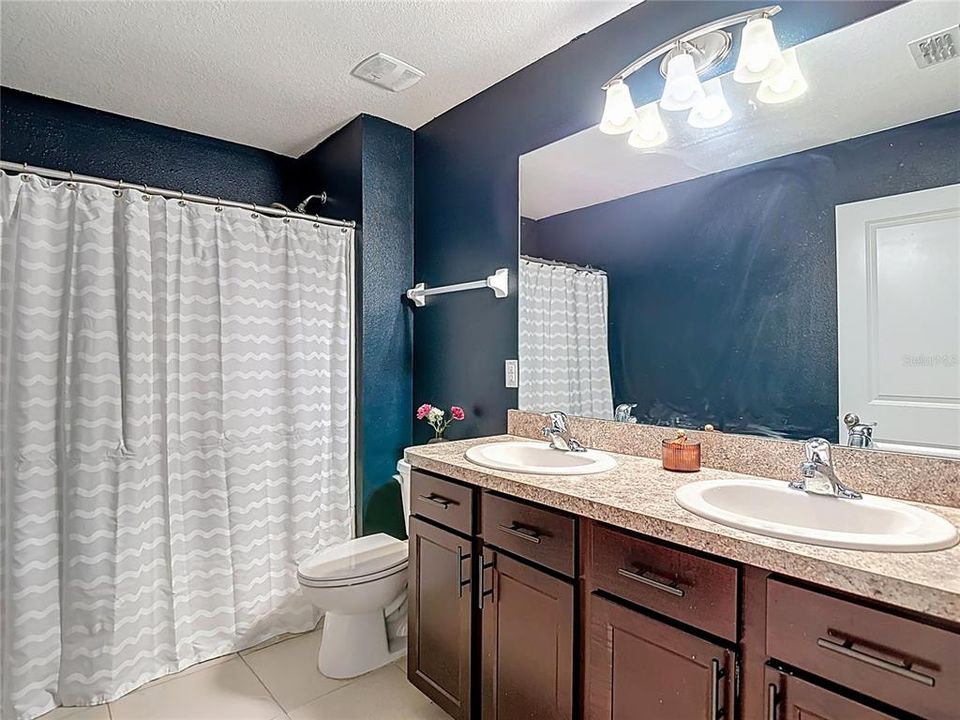 Active With Contract: $379,900 (4 beds, 2 baths, 2505 Square Feet)