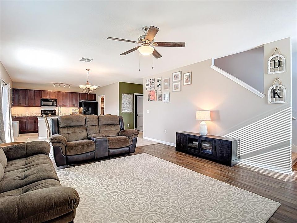 Active With Contract: $379,900 (4 beds, 2 baths, 2505 Square Feet)