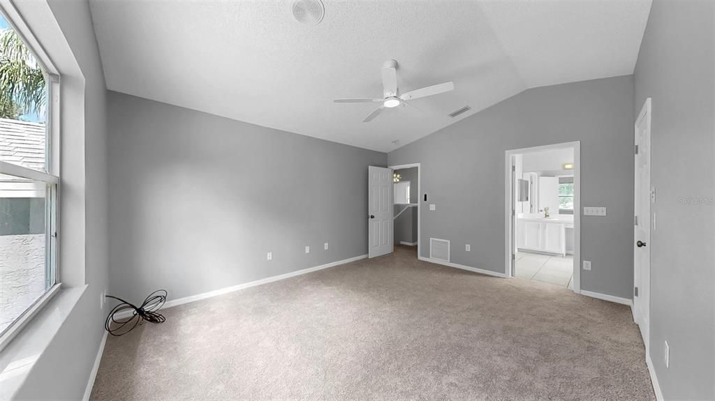 Active With Contract: $3,100 (5 beds, 3 baths, 2888 Square Feet)