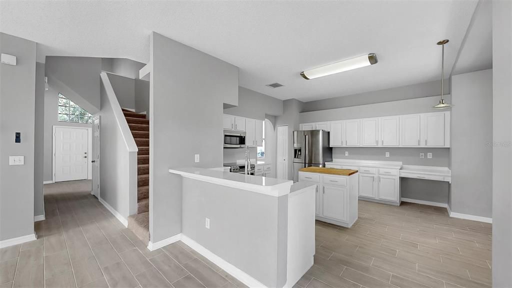 Active With Contract: $3,100 (5 beds, 3 baths, 2888 Square Feet)