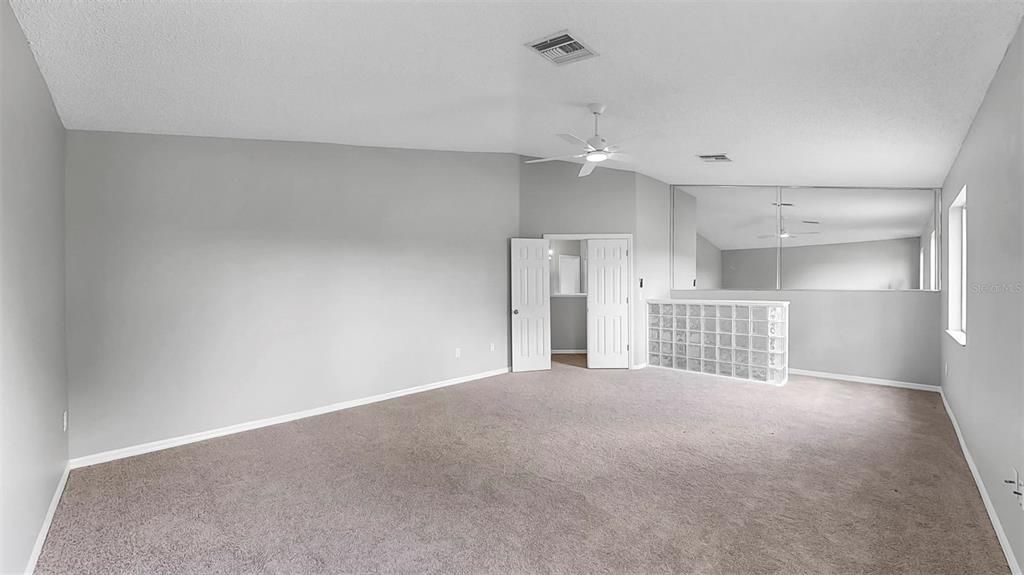 Active With Contract: $3,100 (5 beds, 3 baths, 2888 Square Feet)