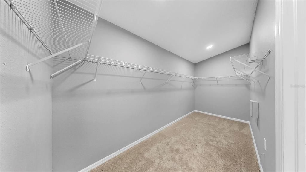 Active With Contract: $3,100 (5 beds, 3 baths, 2888 Square Feet)